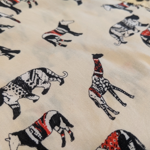 (2/$30) Semi-sheer printed blouse - Picture 4 of 6